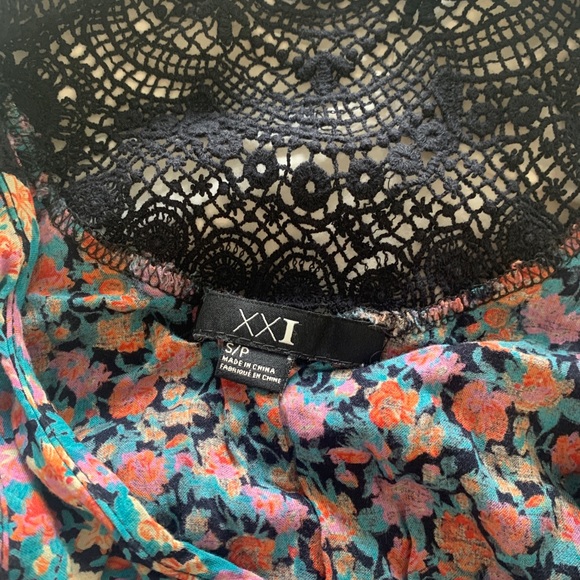 XXI Forever 21 floral romper (S) - Picture 4 of 7